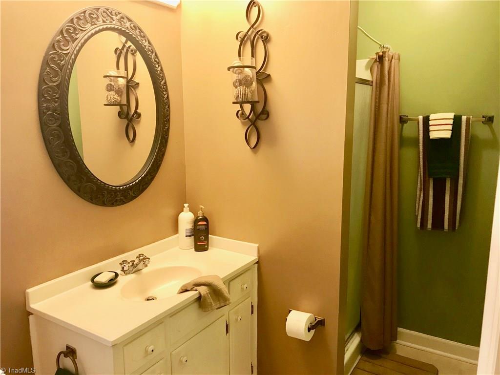 2707 Regal Road Reidsville, NC 27320 - Photo 17 of 23 Gallery Image 17