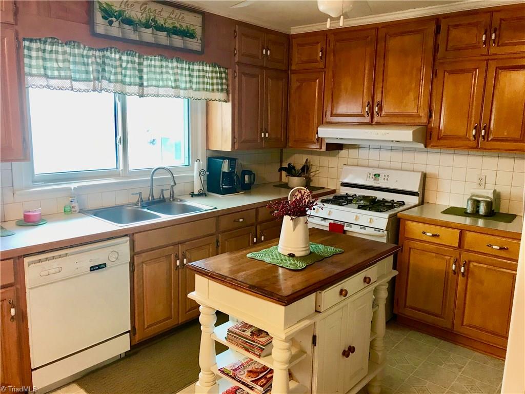 2707 Regal Road Reidsville, NC 27320 - Photo 7 of 23 Gallery Image 7