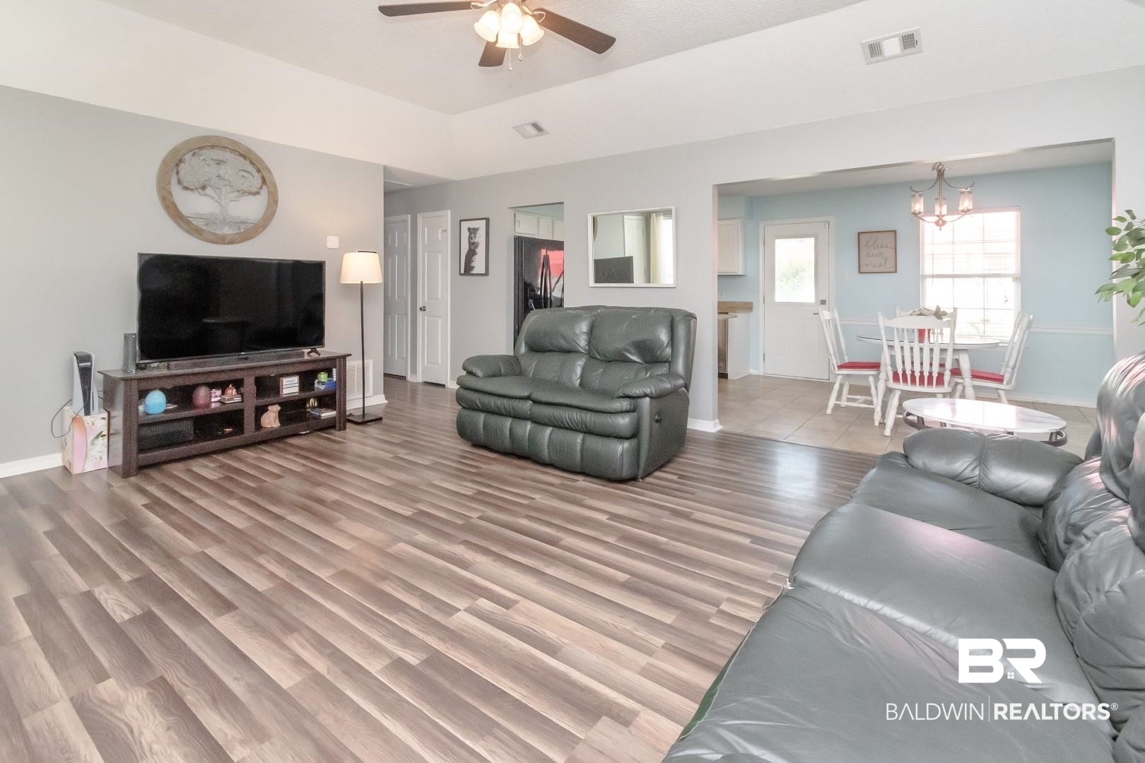 7718 Willard Court Theodore, AL 36582 - Photo 3 of 24 Living Room