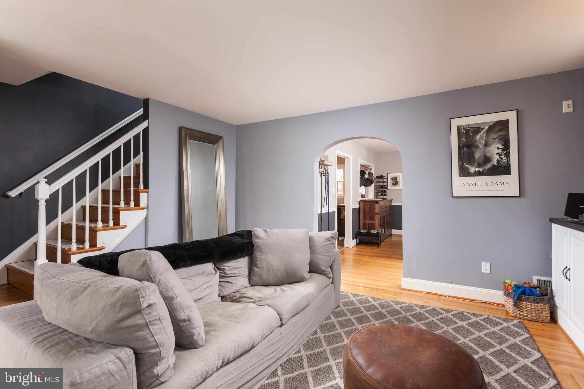 1637 Hardwick Road Towson, MD 21286 - Photo 4 of 25 Living Room