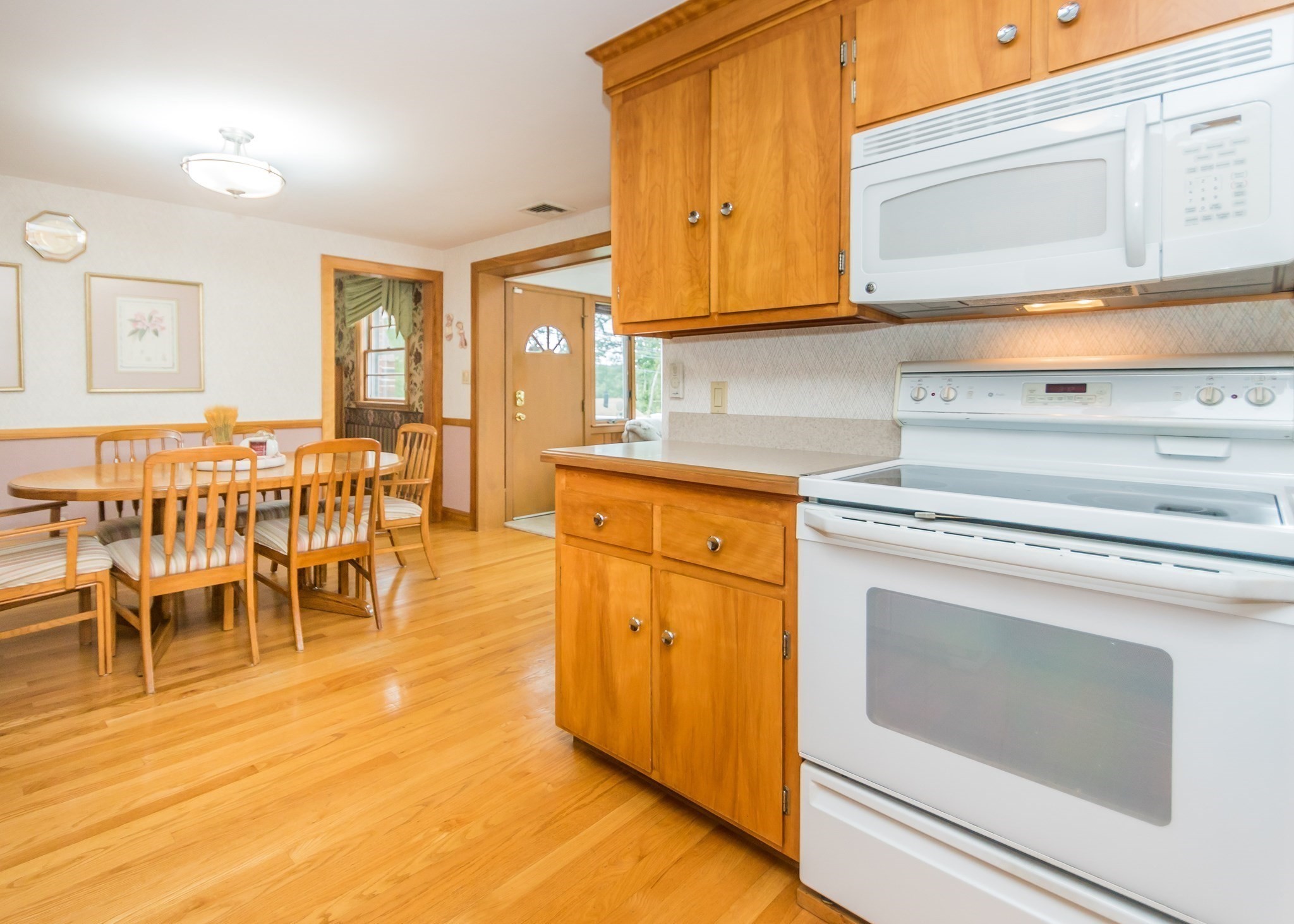 1785 Trapelo Road Waltham, MA 02451 - Photo 7 of 29 Gallery Image 7