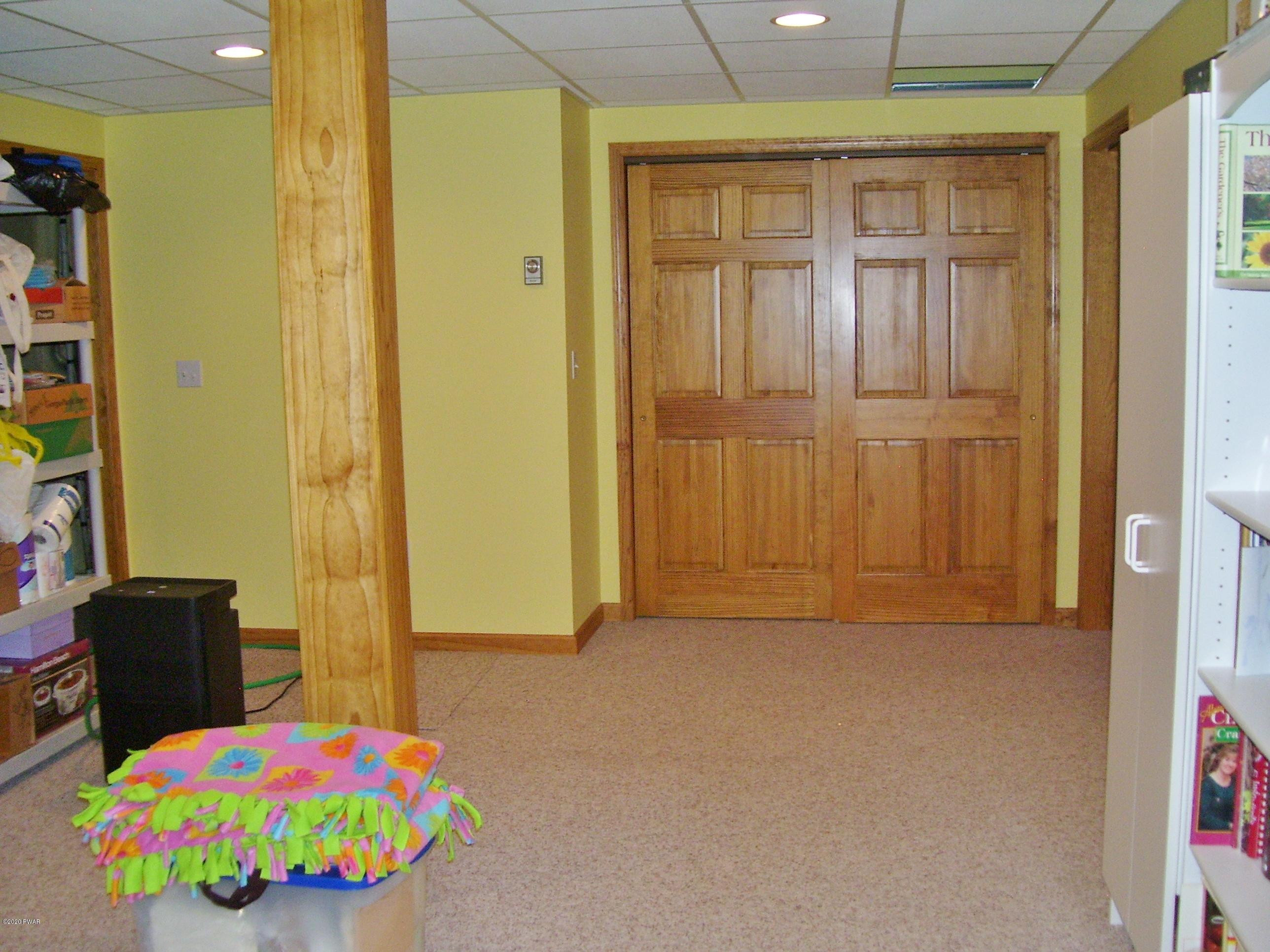 50 Layton Road Waymart, PA 18472 - Photo 44 of 61 Family Room