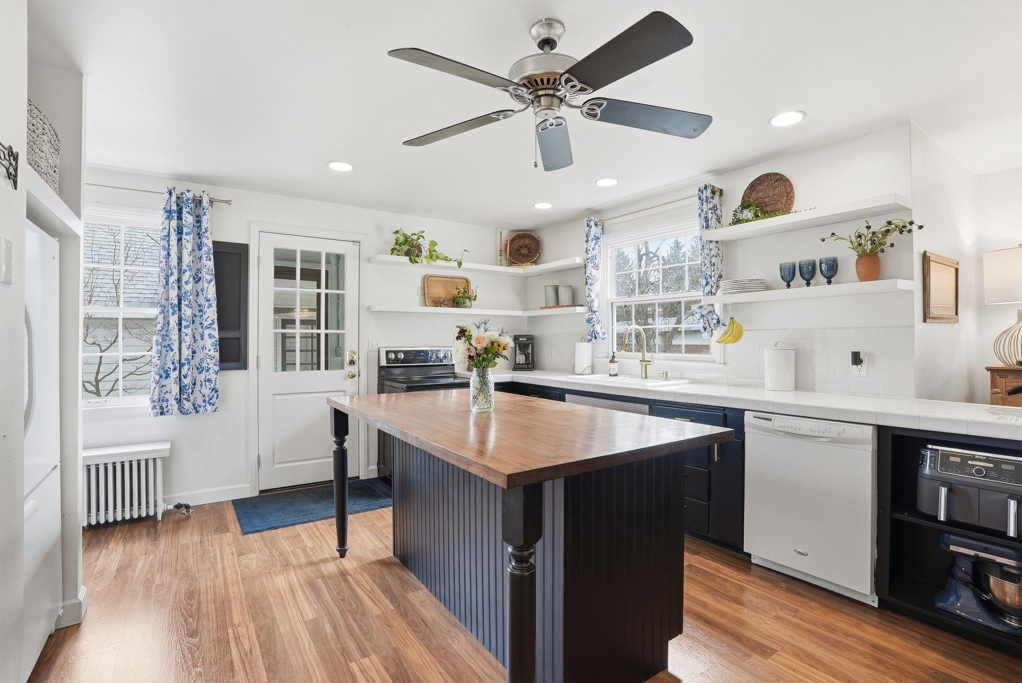 2612 South Sullivan Road Spokane Valley, WA 99037 - Photo 4 of 50