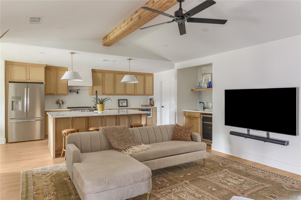 7322 Hunnicut Road Dallas, TX 75227 - Photo 5 of 25