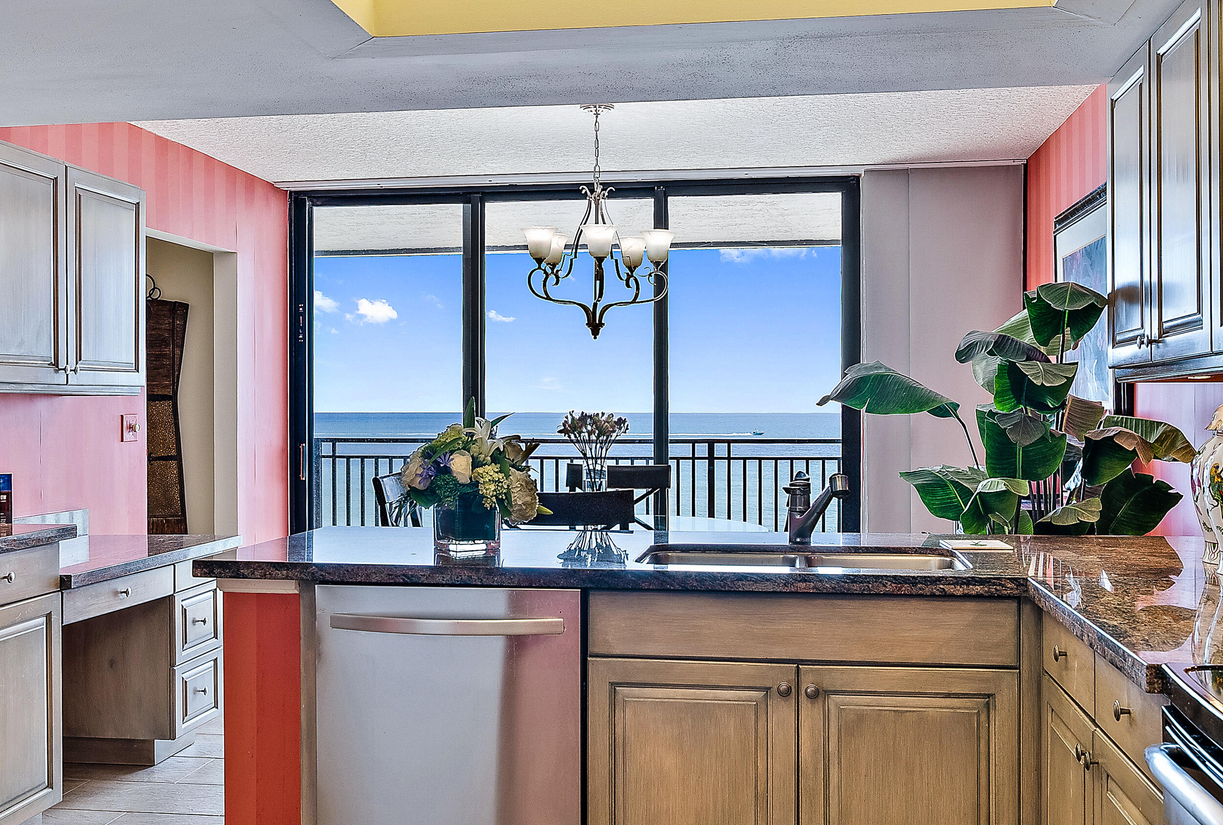 19750 South Beach Road, Unit 605 Jupiter, FL 33469 - Photo 15 of 45 Kitchen