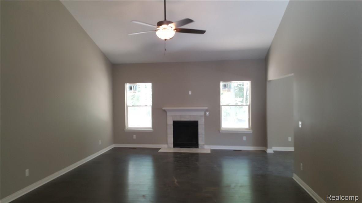 11115 Messmore Road Utica, MI 48317 - Photo 6 of 12 Great room.jpg