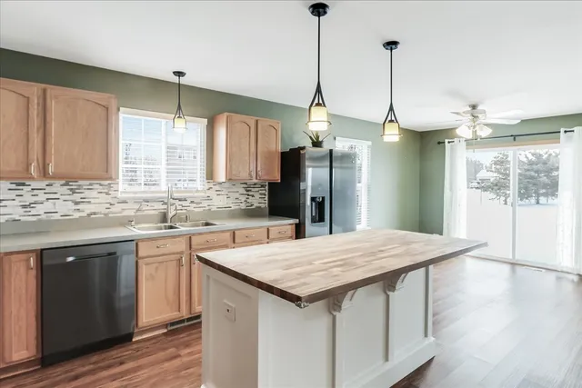 $410,000 | 600 Spring Drive, Marengo, IL 60152