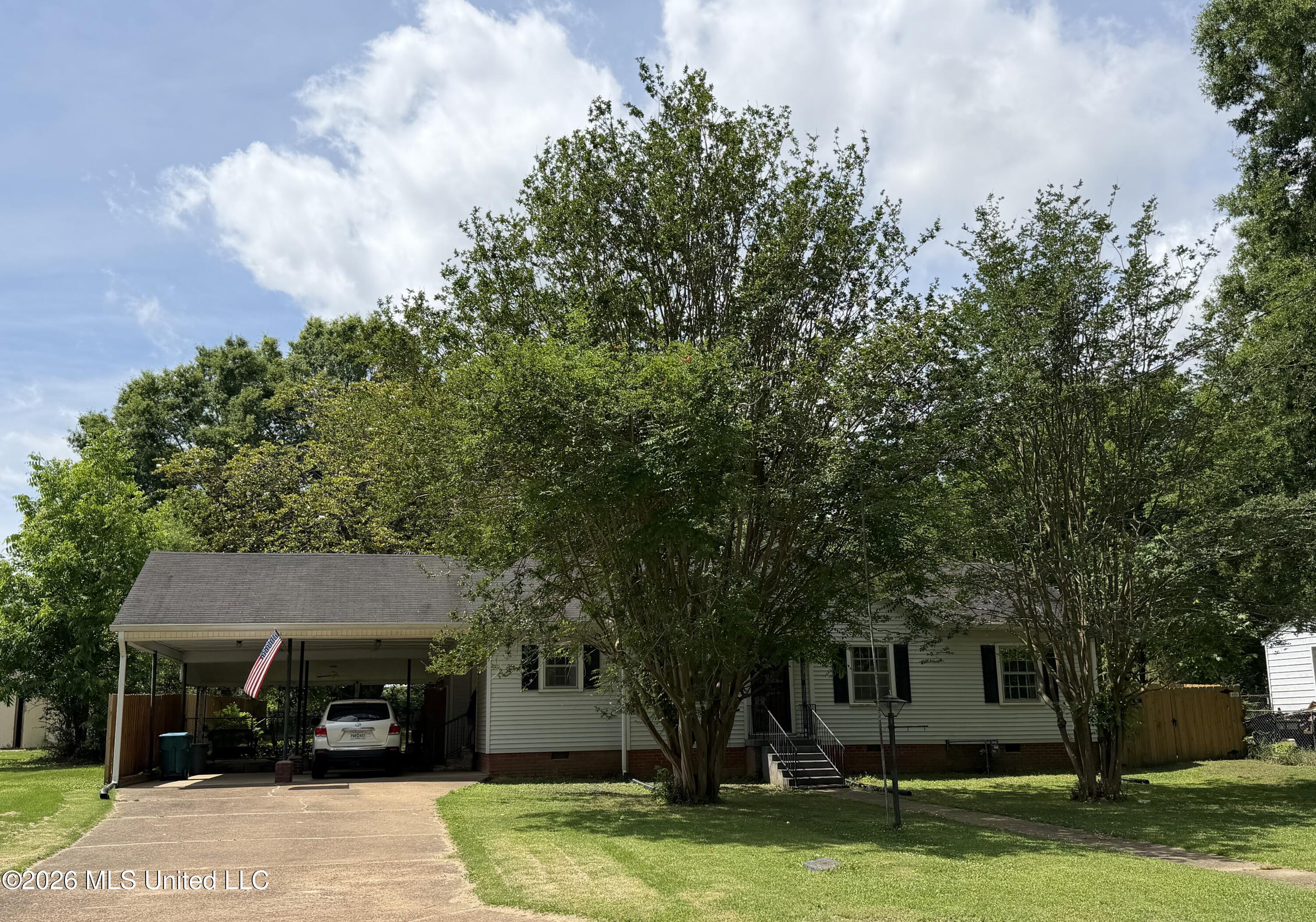 323 Hightower Street Sardis, MS 38666 - Photo 1 of 17 IMG_8420