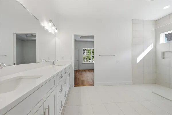$384,900 | 6726 Southwest 10th Lane, Gainesville, FL 32607