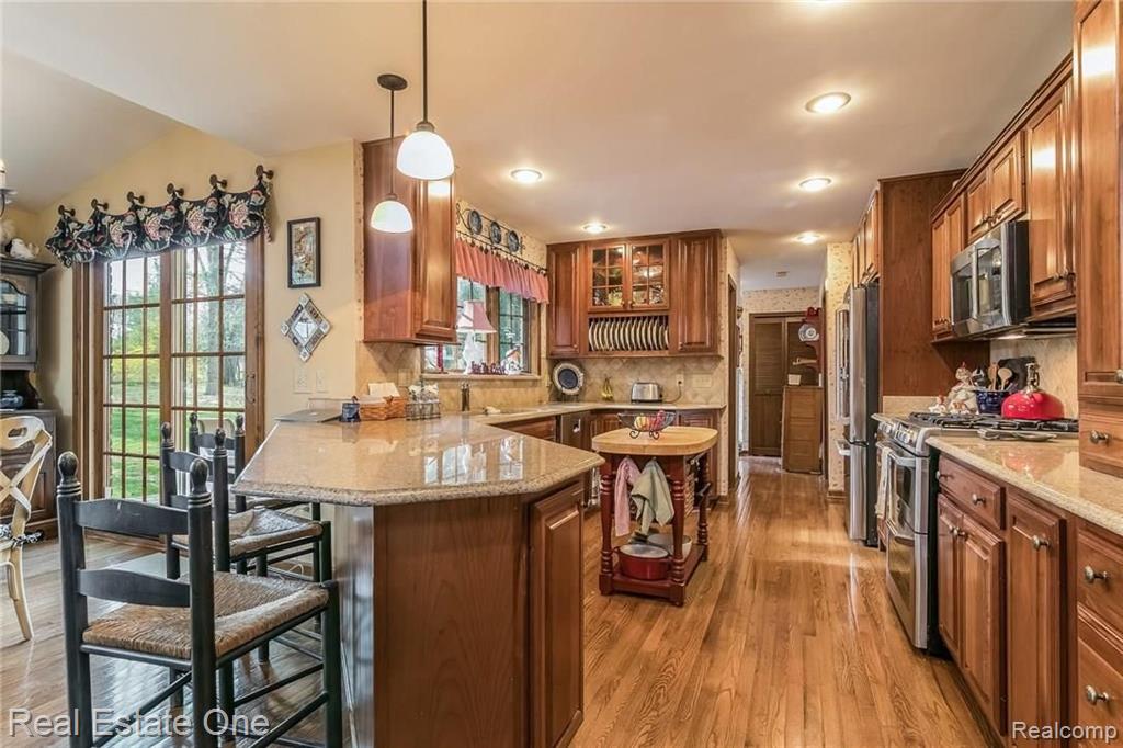 764 Leinster Road Rochester Hills, MI 48309 - Photo 15 of 46