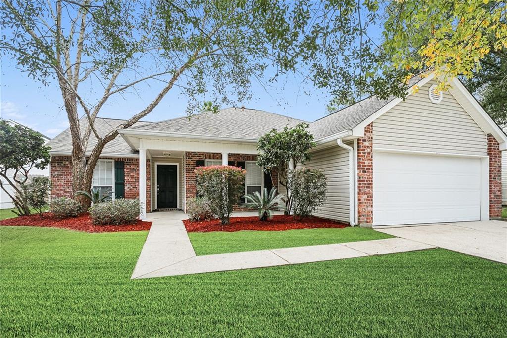 1022 Helene's Way Slidell, LA 70461 - Photo 1 of 25 Gallery Image 1