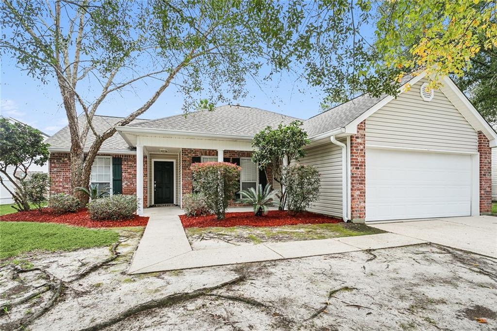 1022 Helene's Way Slidell, LA 70461 - Photo 2 of 25 Gallery Image 2