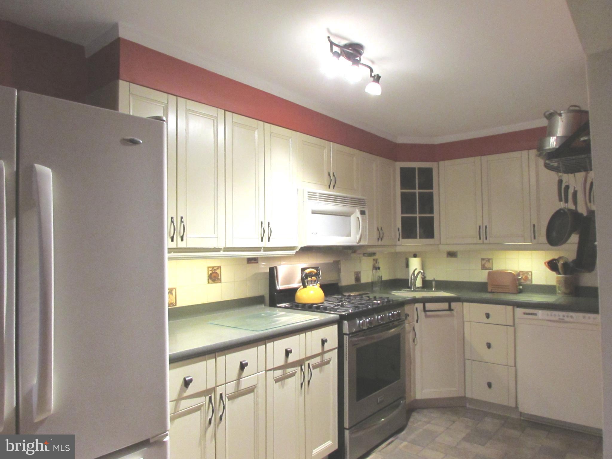 416 Rively Avenue Collingdale, PA 19023 - Photo 11 of 44 Gallery Image 11