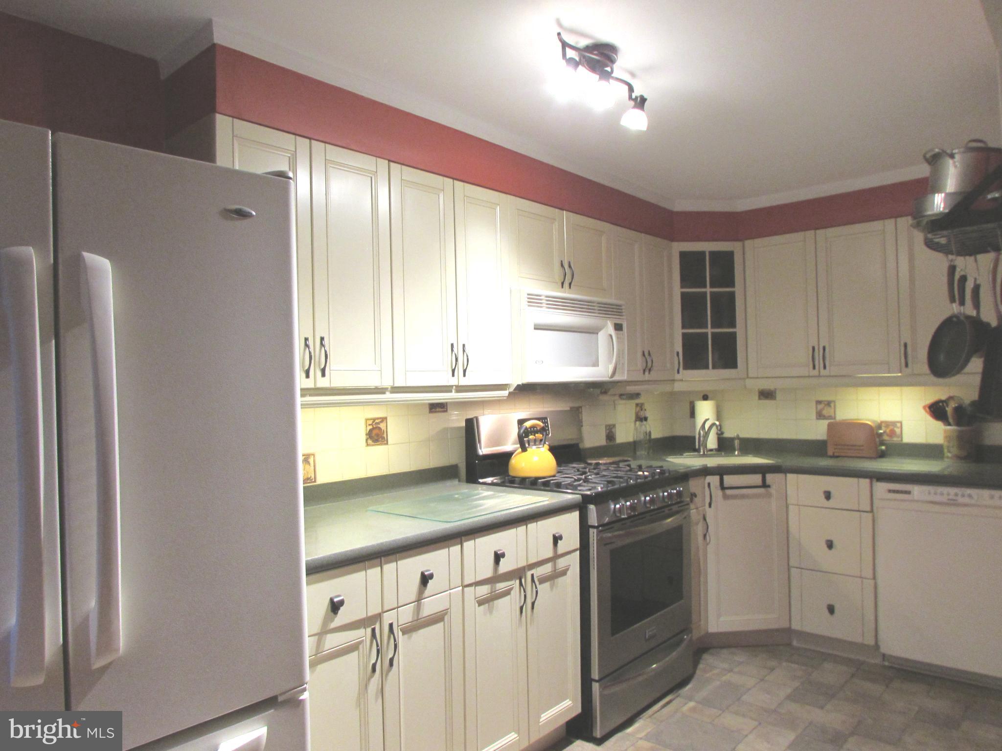 416 Rively Avenue Collingdale, PA 19023 - Photo 10 of 44 Gallery Image 10