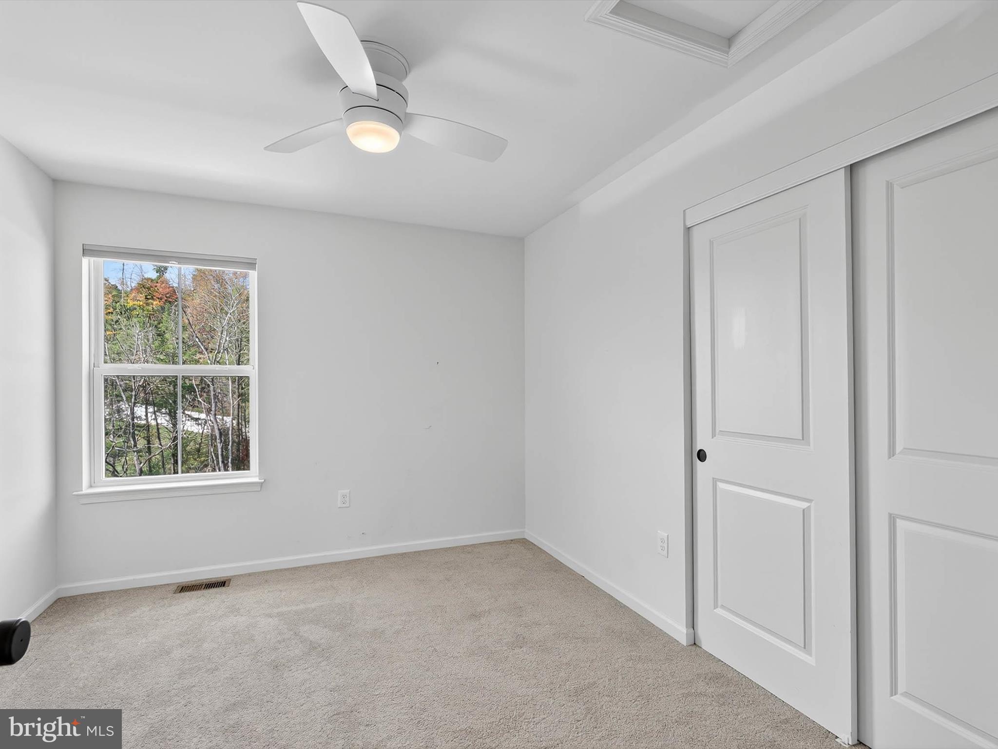 29 Ladderback Lane Reading, PA 19606 - Photo 35 of 60 an empty room with windows and closet