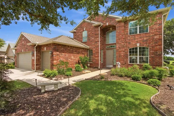 $729,000 | 9601 Grandview Drive, Denton, TX 76207
