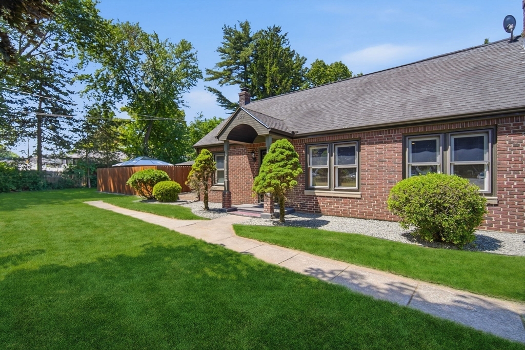 958 Parker Street Springfield, MA 01129 - Photo 26 of 34