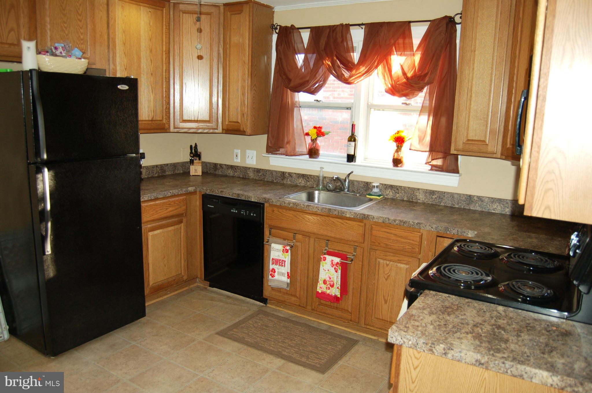 210 Lake Road Pasadena, MD 21122 - Photo 11 of 22 Kitchen
