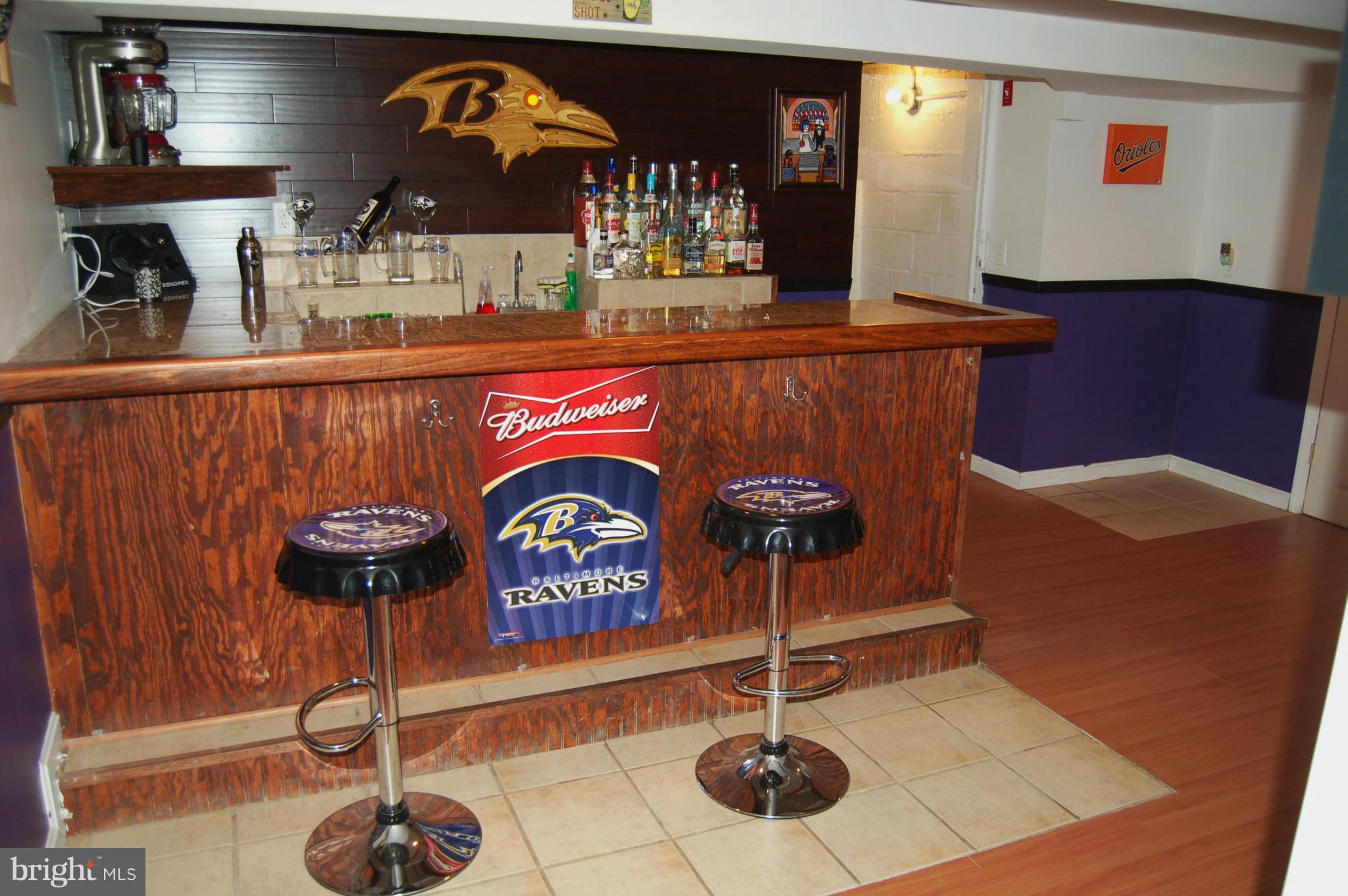 210 Lake Road Pasadena, MD 21122 - Photo 22 of 22 Basement Bar