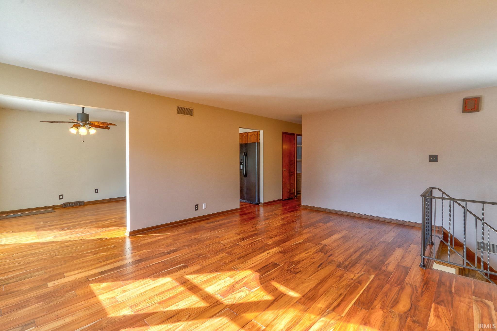 5711 Shelbourne Road Evansville, IN 47710 - Photo 4 of 36