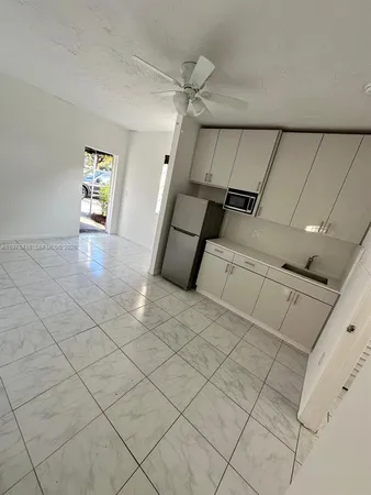 $1,600 | 10241 Southwest 88th Street, Unit 1, Miami, FL 33176