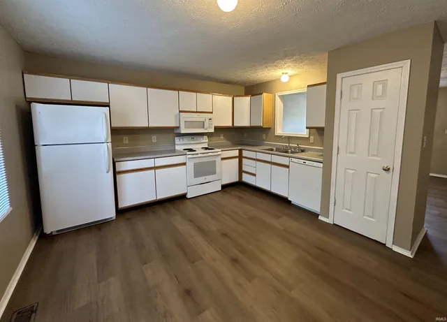 $185,000 | 1375 West Allen Street, Unit F2 F2, Bloomington, IN 47403