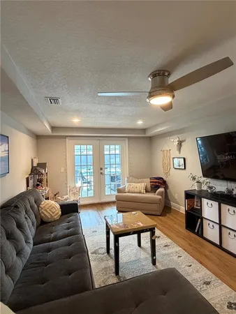 $2,500 | 2706 San Marco Place, Tampa, FL 33619