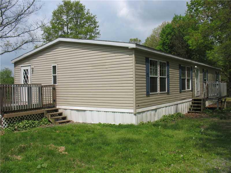 409 E Kepple Road Sarver, PA 16055 - Photo 2 of 10 Patio/Deck.