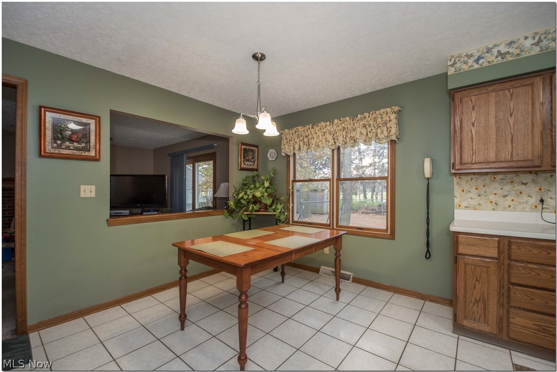32925 Detroit Road Avon, OH 44011 - Photo 7 of 20