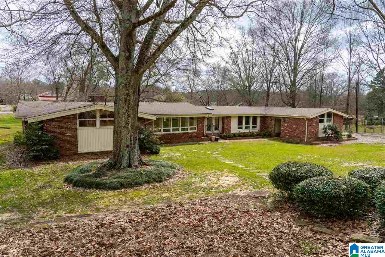 411 4th Avenue Oneonta, AL 35121 - Photo 3 of 44