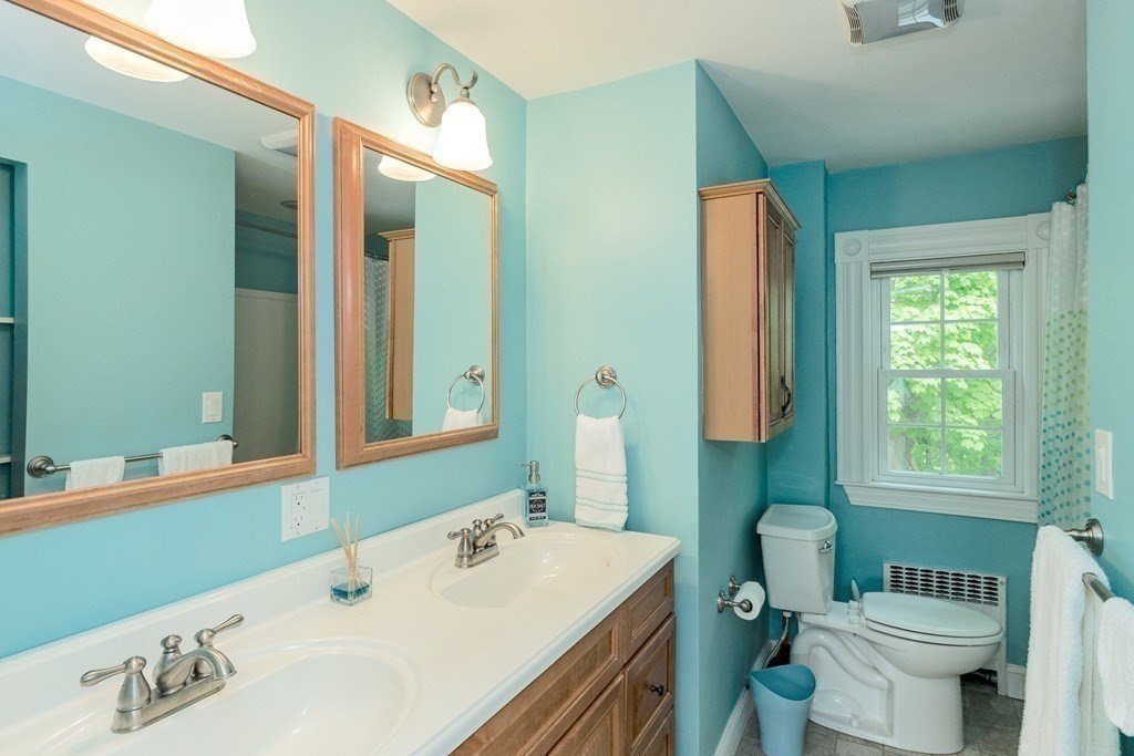 42 River Ridge Wellesley, MA 02481 - Photo 11 of 24