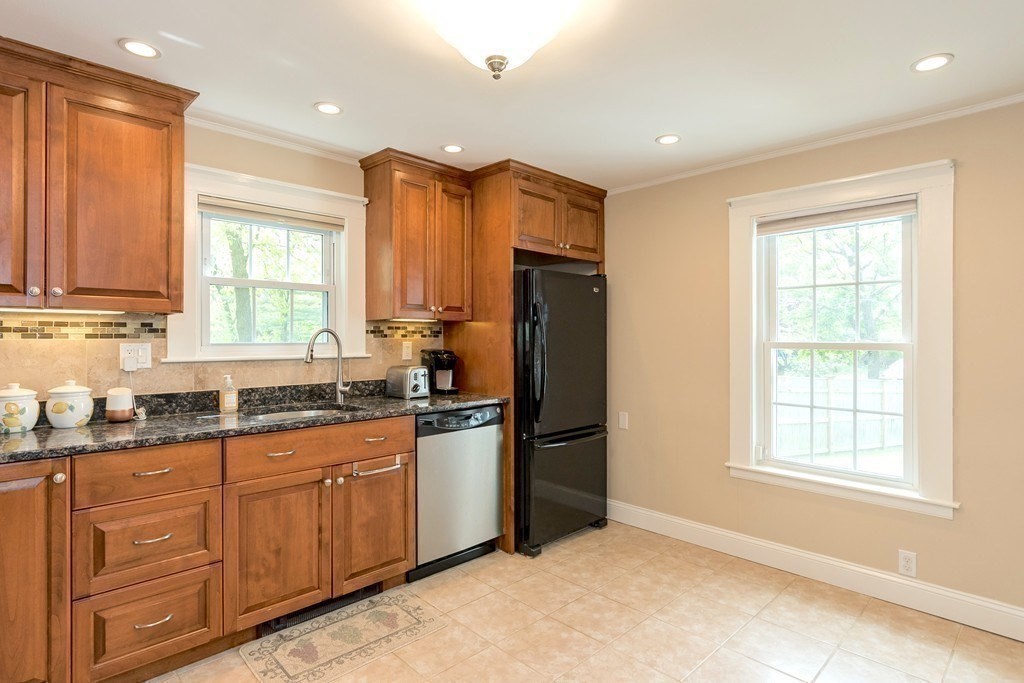 42 River Ridge Wellesley, MA 02481 - Photo 18 of 24