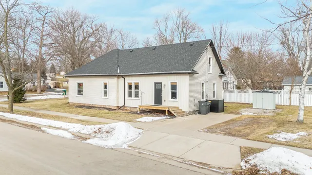 $185,000 | 164 Jefferson Street, Berlin, WI 54923