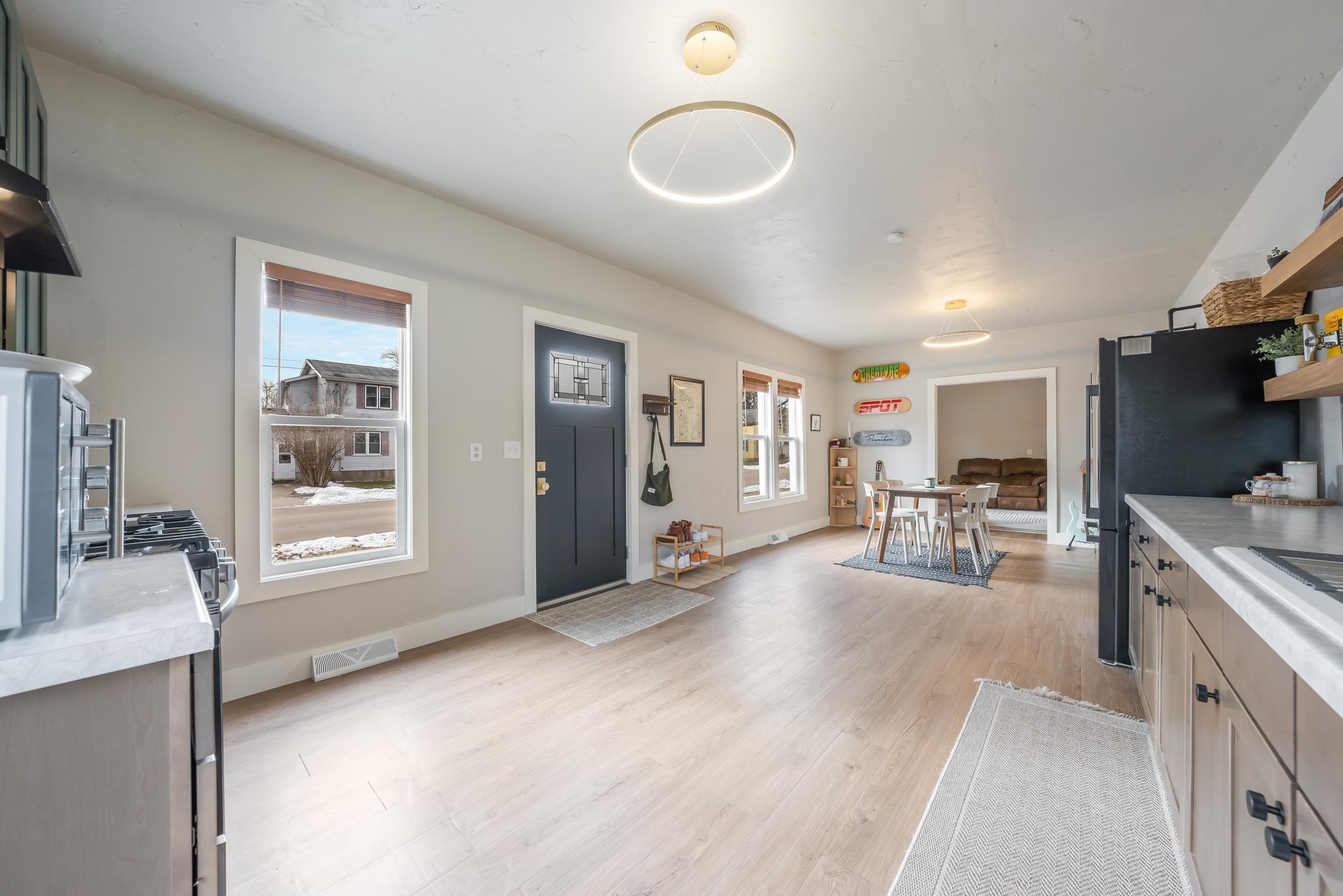 164 Jefferson Street Berlin, WI 54923 - Photo 7 of 33