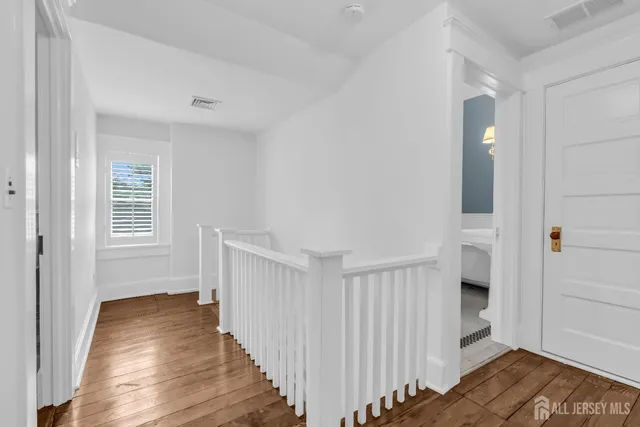 $1,895,000 | 31 Oak Avenue, Metuchen, NJ 08840