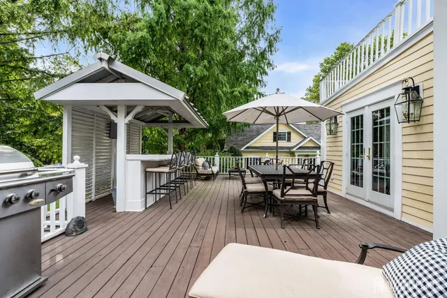$1,895,000 | 31 Oak Avenue, Metuchen, NJ 08840