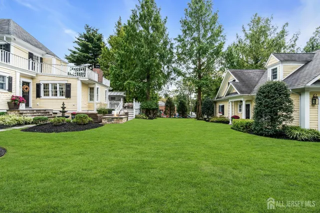 $1,895,000 | 31 Oak Avenue, Metuchen, NJ 08840