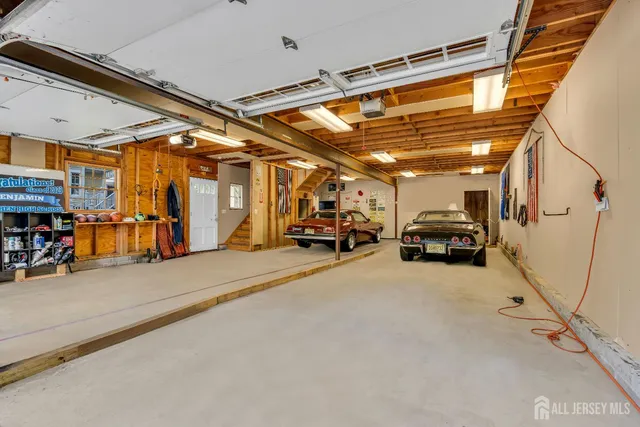 $1,895,000 | 31 Oak Avenue, Metuchen, NJ 08840