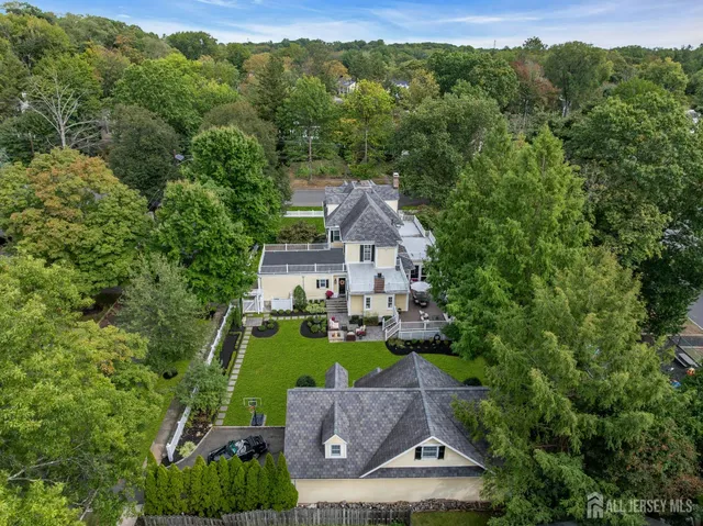 $1,895,000 | 31 Oak Avenue, Metuchen, NJ 08840