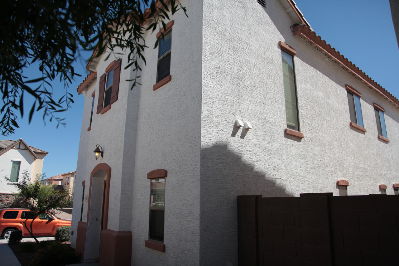 4667 East Redfield Road Gilbert, AZ 85234 - Photo 5 of 23 IMG_1815