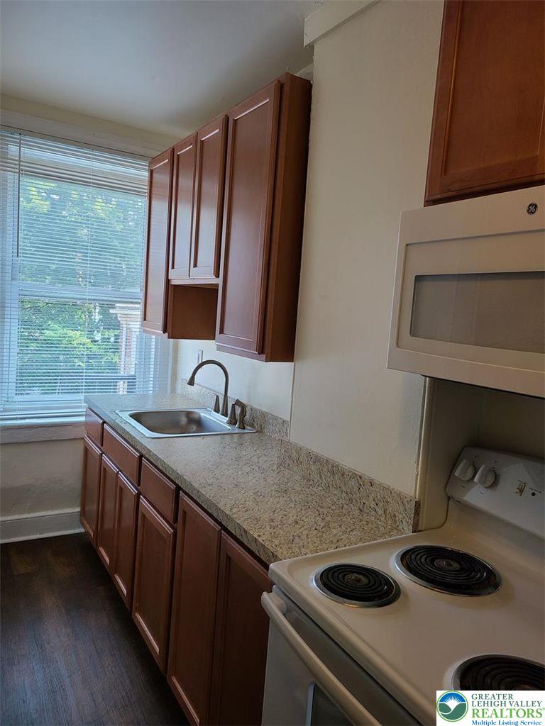 136 Bushkill Street, Unit 4 Easton, PA 18042 - Photo 7 of 17