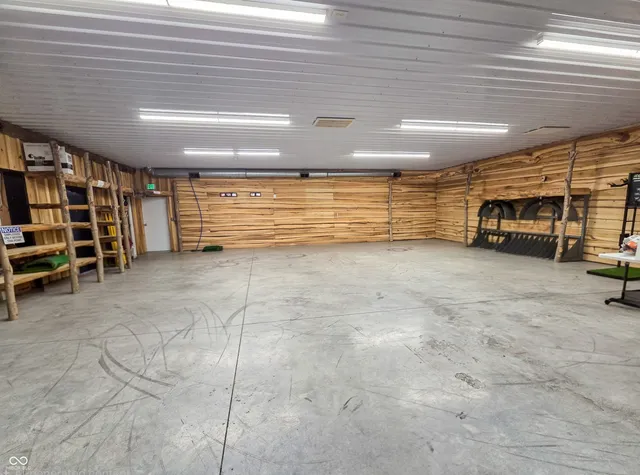 $150,000 | 3622 North Us Highway, Bloomingdale, IN 47832