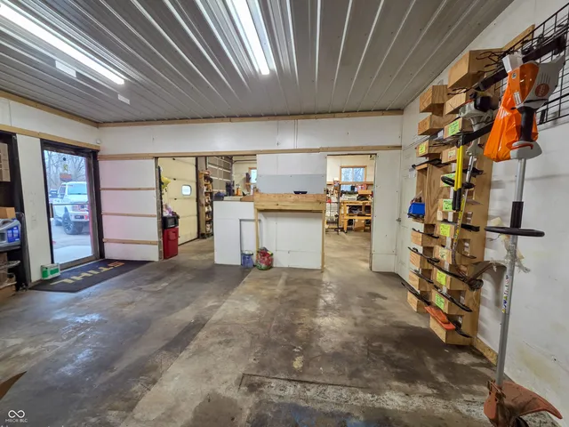 $150,000 | 3622 North Us Highway, Bloomingdale, IN 47832