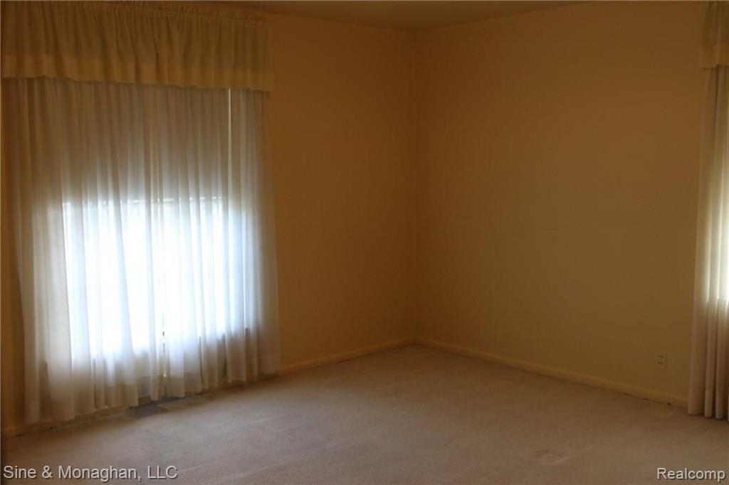 1399 Torrey Road Grosse Pointe Woods, MI 48236 - Photo 11 of 29
