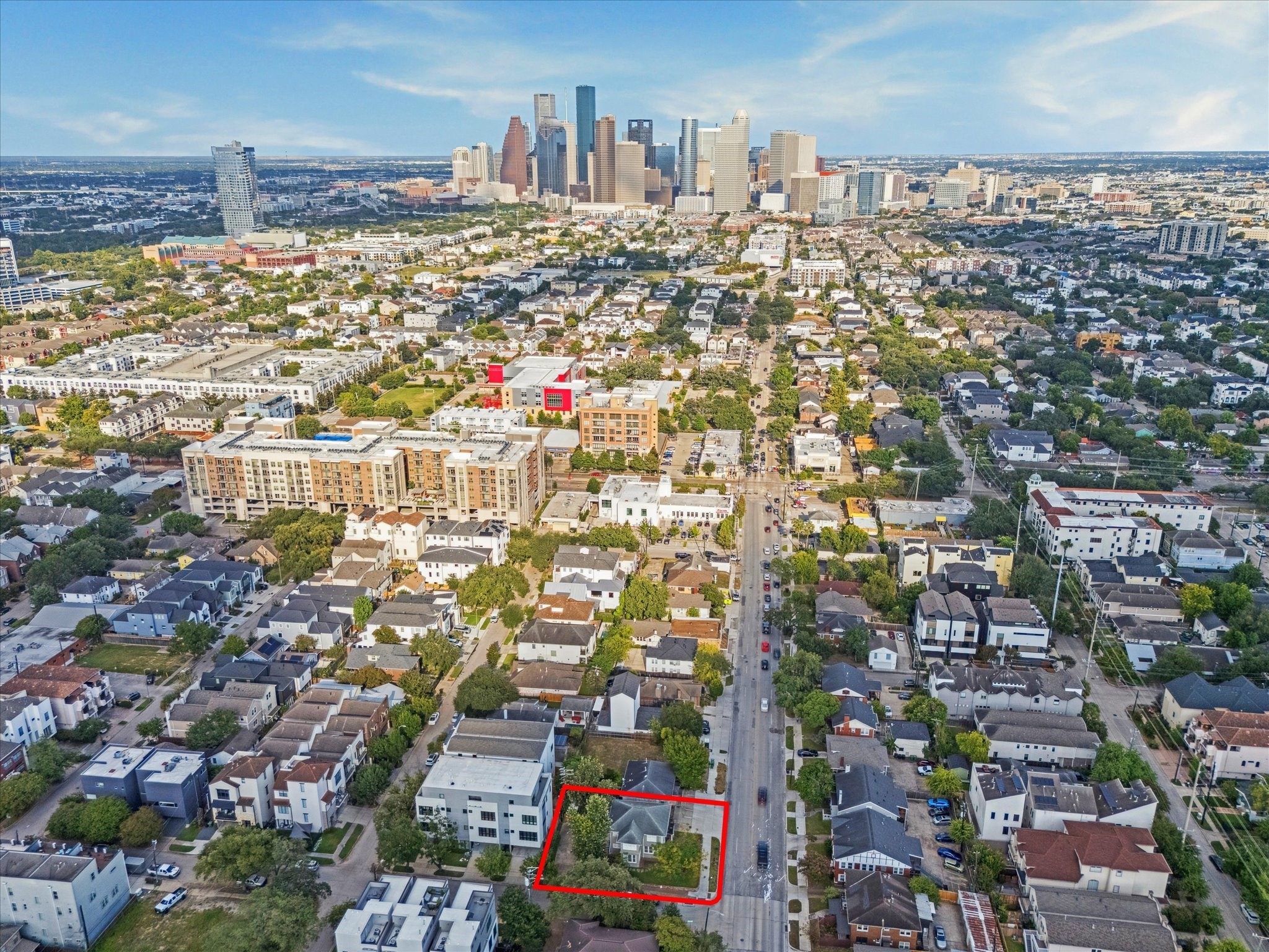 1220 West Gray Street Houston, TX 77019 - Photo 47 of 49 a view of a city