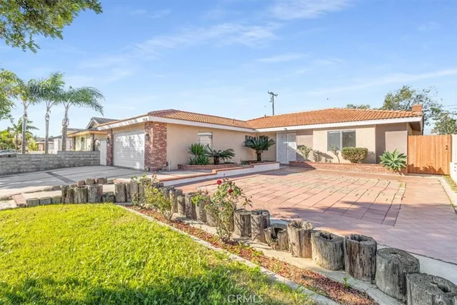 $1,099,000 | 2618 South Pacific Avenue, Santa Ana, CA 92704