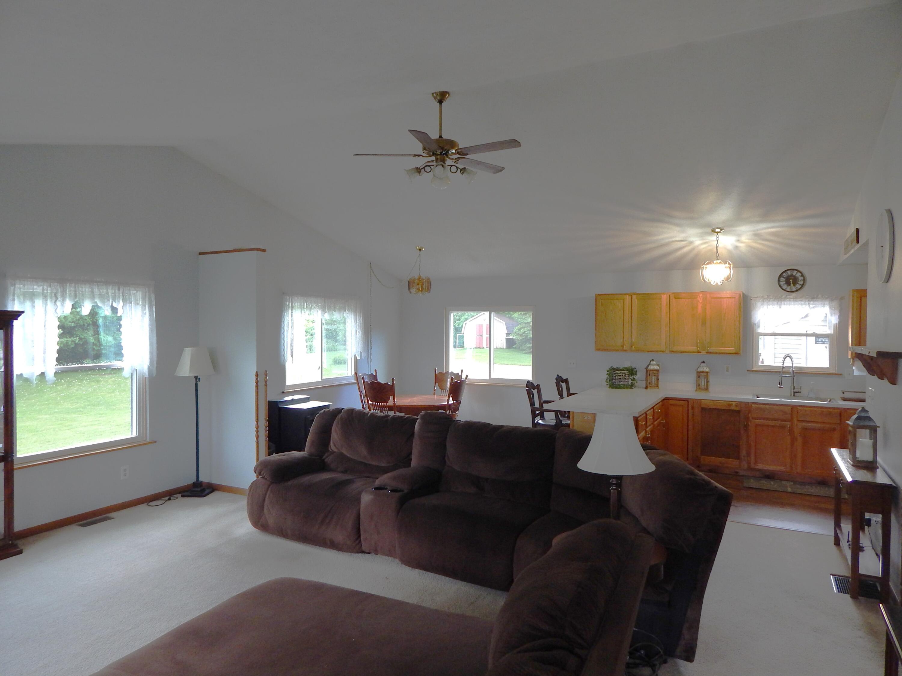31 South Elm Tree Road Conover, OH 45317 - Photo 2 of 23