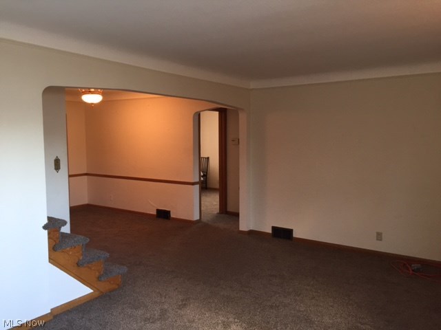 4224 Lambert Road Cleveland, OH 44121 - Photo 7 of 14