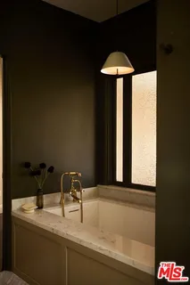 $3,145,000 | 337 North Croft Avenue, Los Angeles, CA 90048