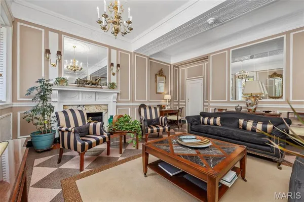 $350,000 | 701 South Skinker Boulevard, Unit 403, St. Louis, MO 63105
